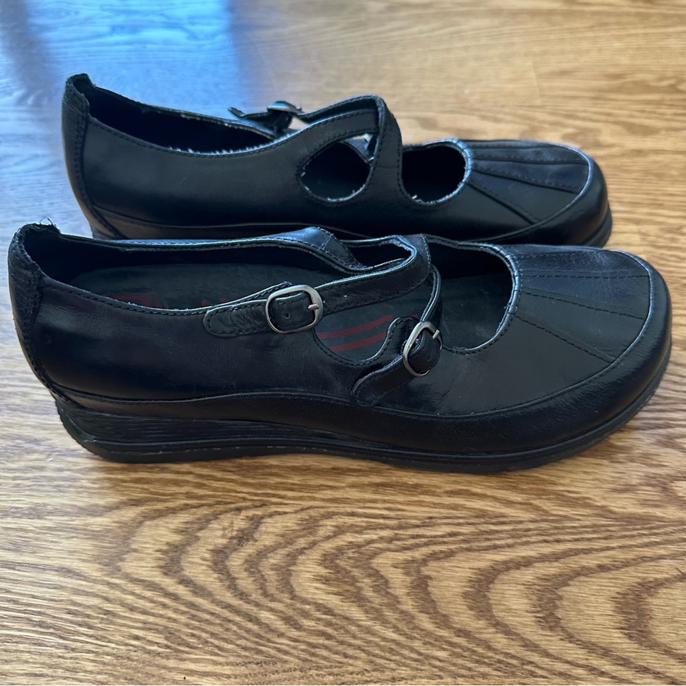 New Dansko Mary Jane loafers. Size 38.
